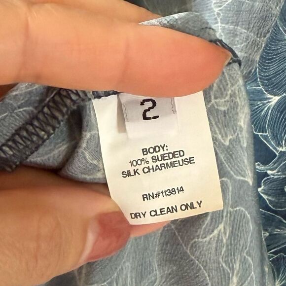 La Robe  100% Sueded Silk Charmouse Floral Wrap Midi Dress 2 NWOT - Picture 7 of 13